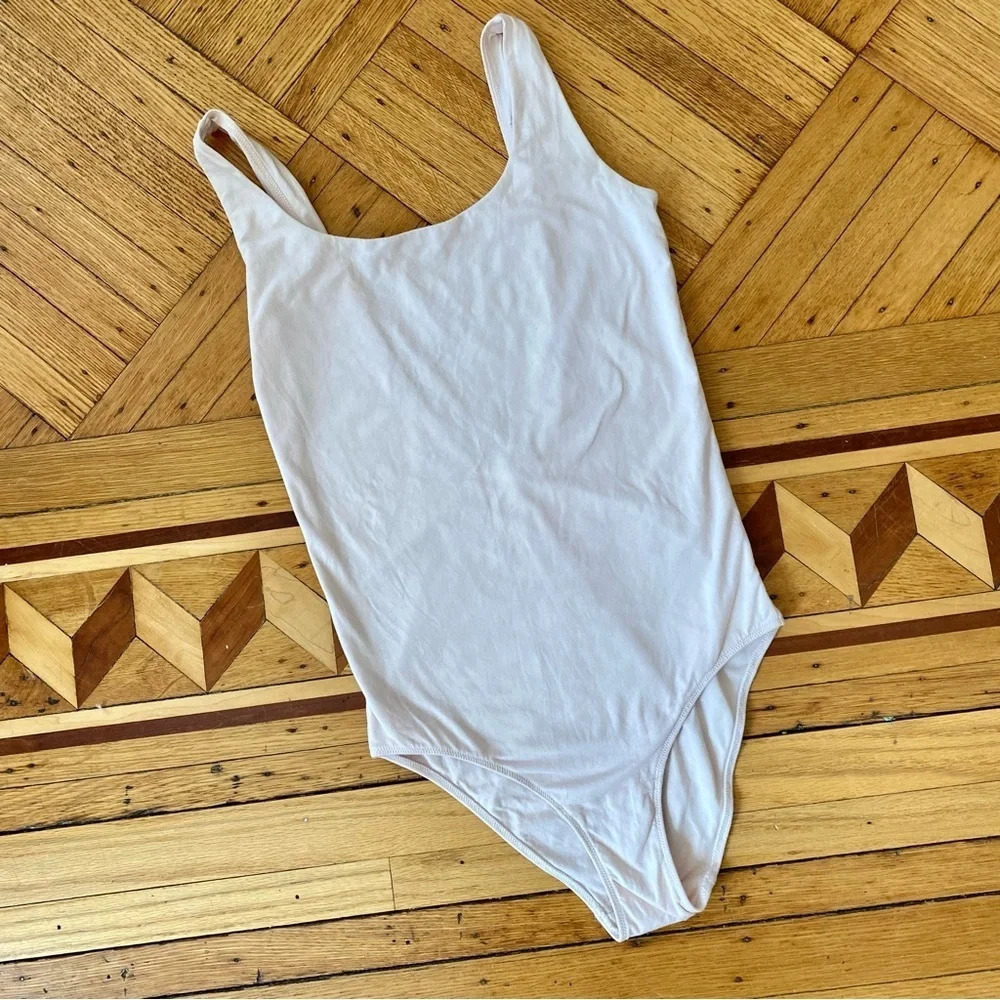 Everlane "The Bodysuit" - Picture 4 of 9